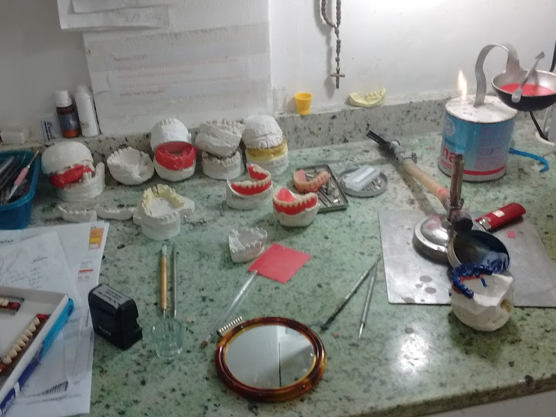 Foto 2 de J. H Odontologia