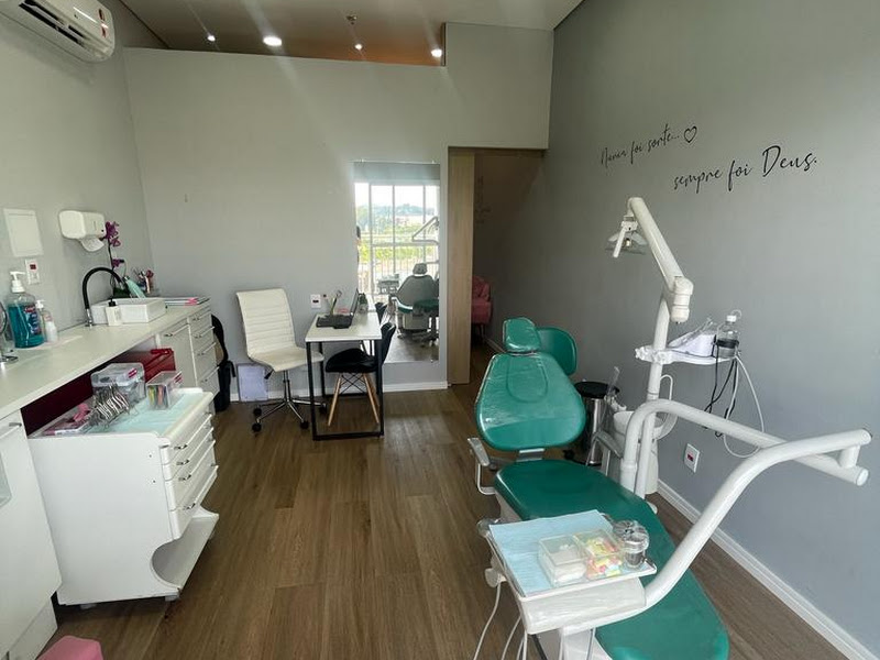 Foto 8 de JL Odontologia- Dra. Jaqueline Luz