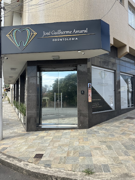 Foto 2 de José Guilherme Amaral Odontologia | Implantes Dentário | Facetas | Alinhadores | Betim