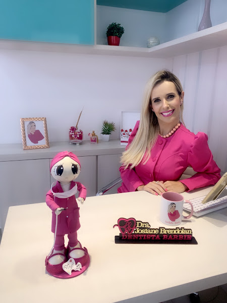 Foto 2 de Josiane Brendolan (Dentista BARBIE) CROSP92974