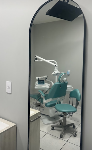 Foto 2 de JS odontologia - Dra Juliete Sausmikat