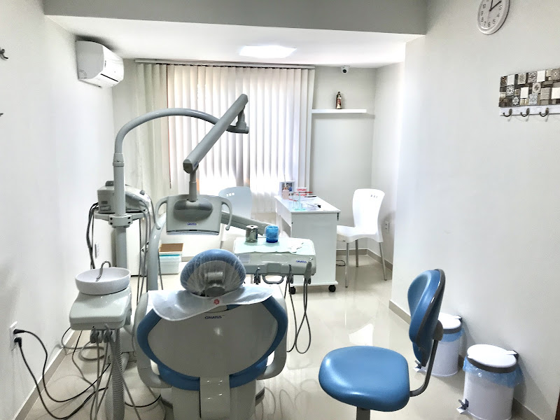 Foto 2 de Juliana Assunção Cirurgiã-Dentista