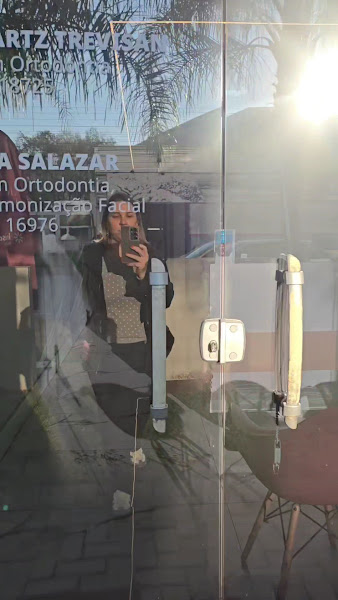 Foto 3 de Juliana Trevisan - Ortodontia Especializada