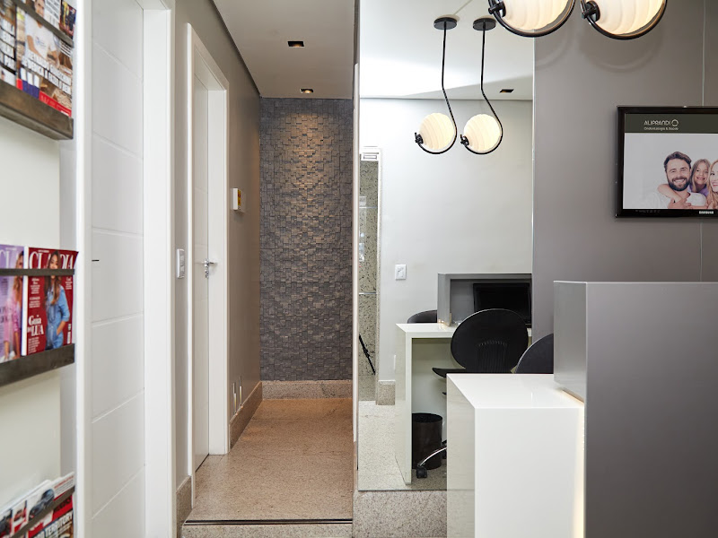 Foto 3 de Júnia D F Almeida