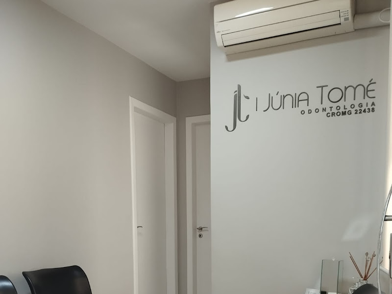 Foto de Júnia Tomé - Odontologia