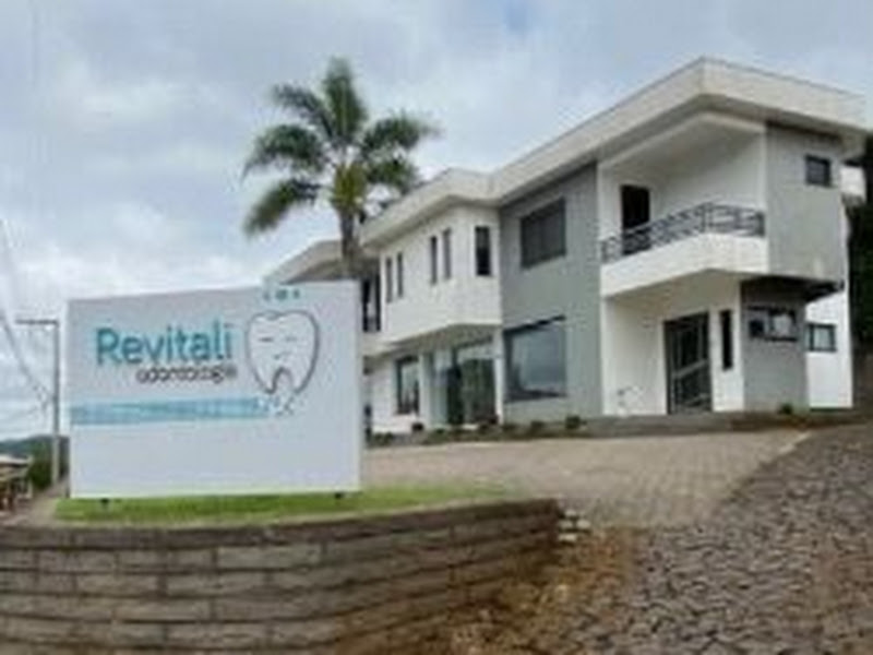 Foto 3 de Kadija Ferla - Cirurgiã Dentista