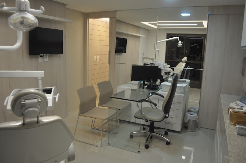 Foto 2 de Karbage Teófilo Odontologia - Estomatologia, Pacientes especiais Implantodontia e Clínica Geral