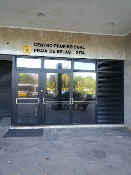 Foto 2 de Karen Perin Luzzatto - Cirurgiã Dentista