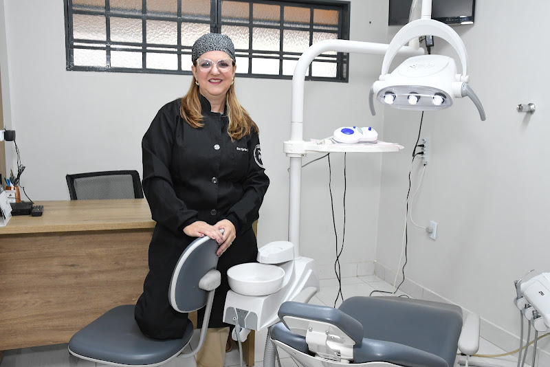 Foto 2 de Karine Mio | Dentista em Uberaba - CRO-MG 27770