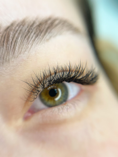 Foto 3 de Karly Freitas Beauty Clinic | Nanopigmetação de Sobrancelhas e Lábios, Cílios, Laser e Cursos Profissionais em Estética.