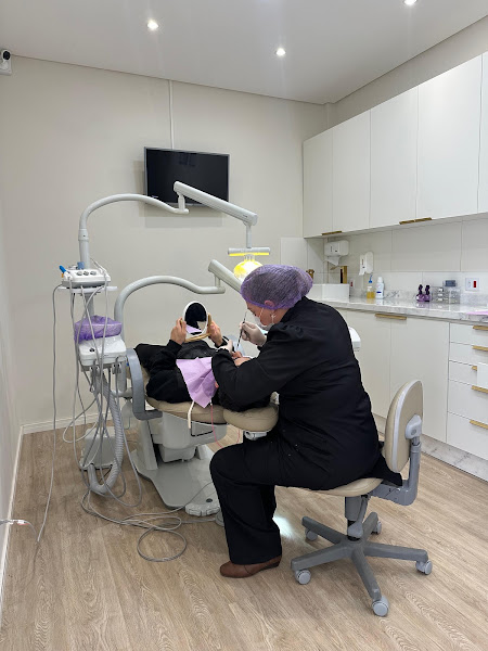 Foto 3 de Karoline Sagatink Terajima Odontologia