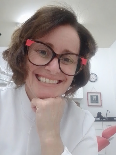 Foto 2 de Katia Calixto -Dentista Pelotas