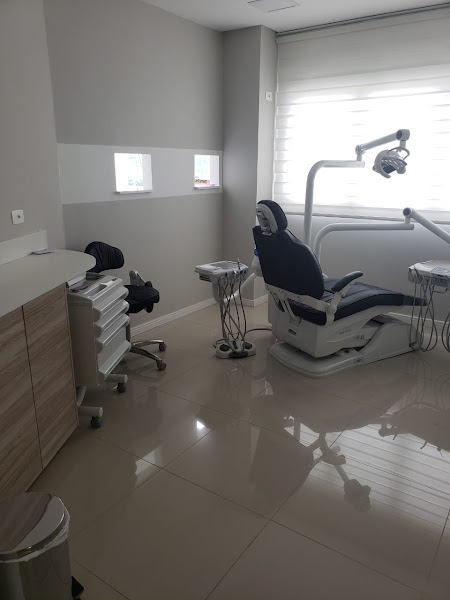 Foto 2 de Kletemberg Odontologia - Dr. Teobaldo Kletemberg - Dentista em Brusque - Implantes Dentários