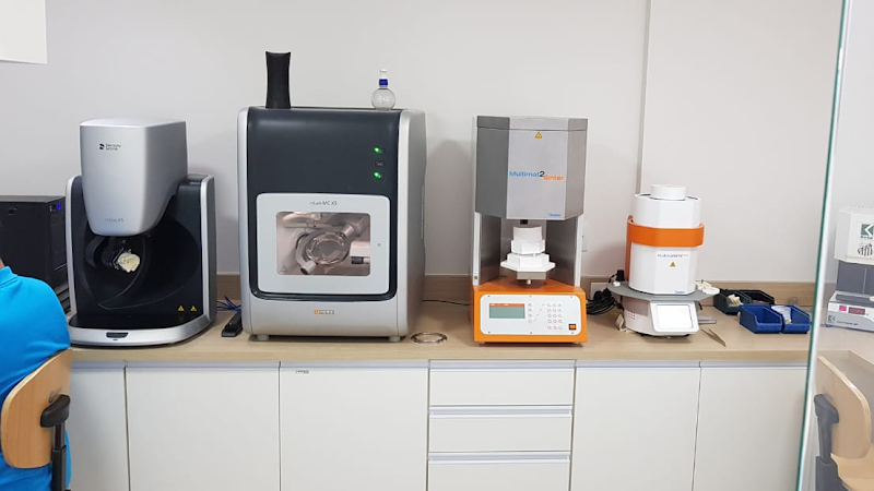 Foto 2 de Koi Protese Dentária