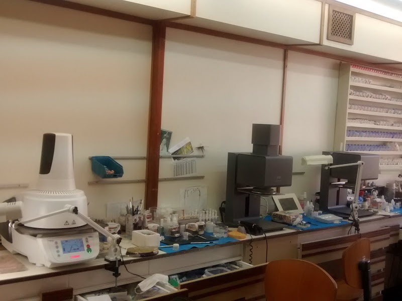 Foto 3 de Kurdian Prótese Dental (só pata dentistas)