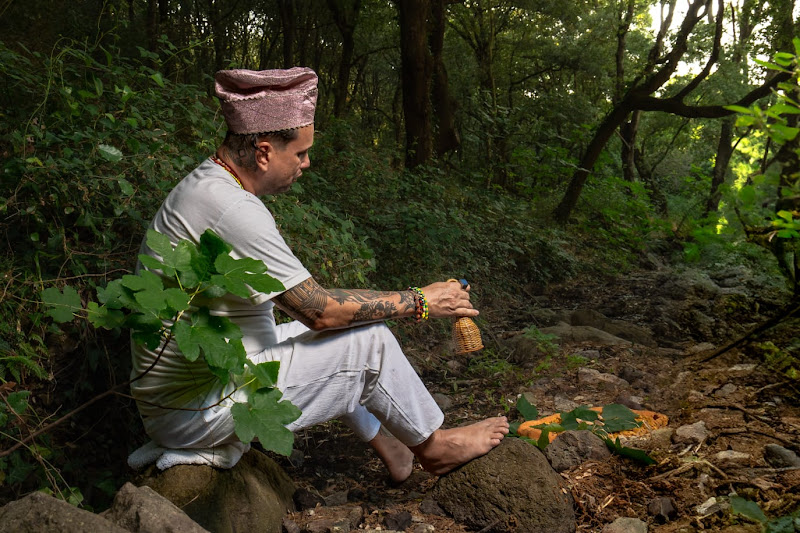 Foto 2 de KWE DANSIKÀ - Pai de Santo