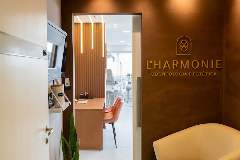 Foto 2 de L´harmonie Odontologia