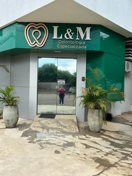 Foto 2 de L & M Odontologia Especializada | Próteses Dentárias, Lentes de Contato, Clareamento e Tratamento do Ronco.