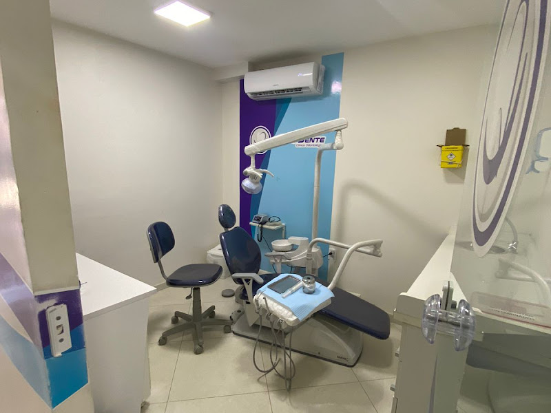 Foto de Lagos Dente implante dentário Macae