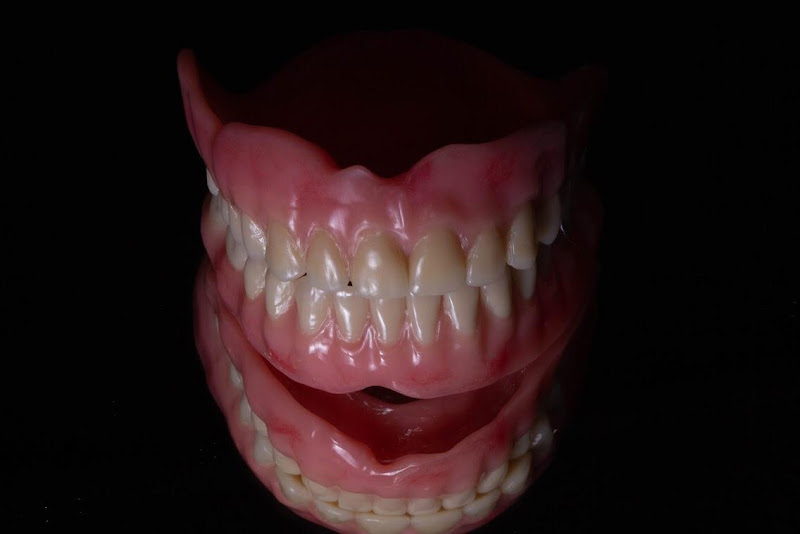 Foto 3 de LAPRODONTO - Laboratório de Prótese Odontológica