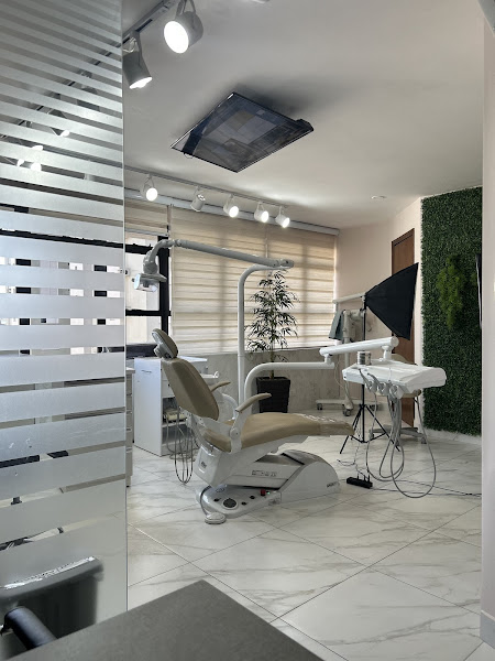 Foto 2 de Larissa Andreo Odontologia