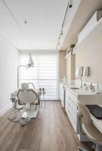 Foto 2 de Larissa Baggi Odontologia | Dentista | Butantã | SouSmile | Alinhadores invisíveis|