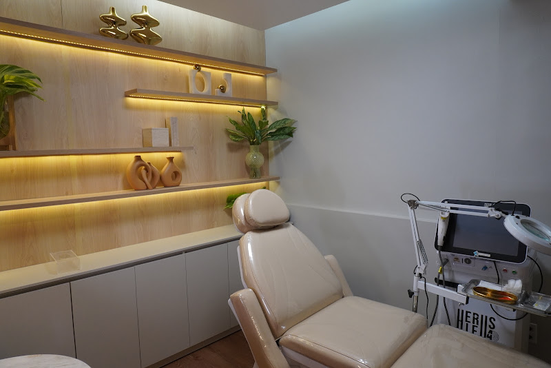 Foto 3 de Larissa Dias • Clínica de Estética