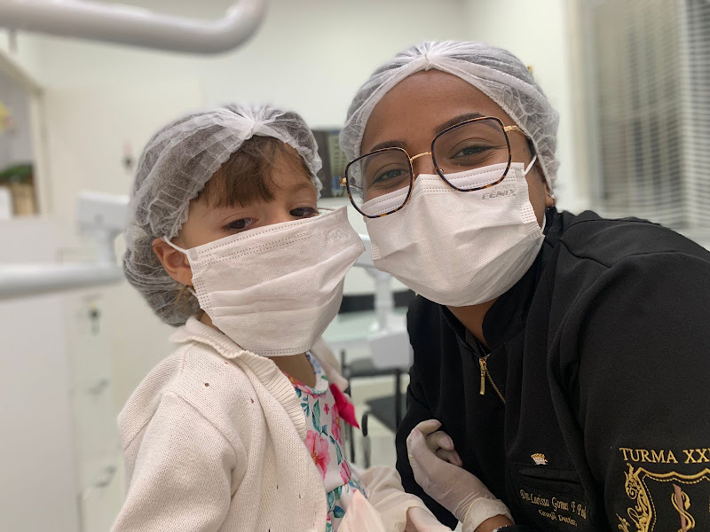 Foto 2 de Larissa Gomes F. Feola - Dentista SOUSMILE