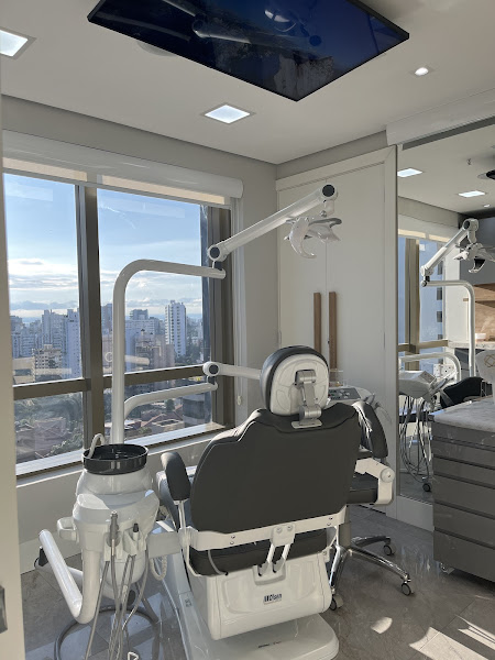 Foto 2 de LARS CLÍNICA - Dentista Porto Alegre | Harmonização Facial - Implante Dentário - Lentes de Contato Dentais