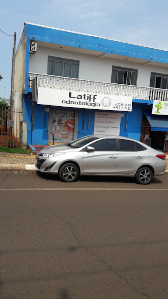 Foto 2 de Latiff Odontologia