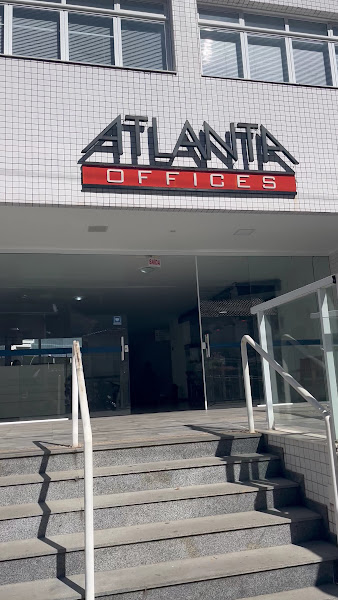 Foto 2 de Lazarin Odontologia | Implante Dentário | Aparelho Dentário | Poços de Caldas - MG