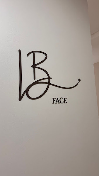 Foto de LB HARMONIZAÇÃO FACIAL e CORPORAL