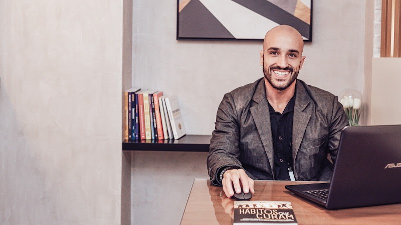 Foto 2 de Leandro Monteiro Hipnoterapia Integrativa e Regressão Terapêutica