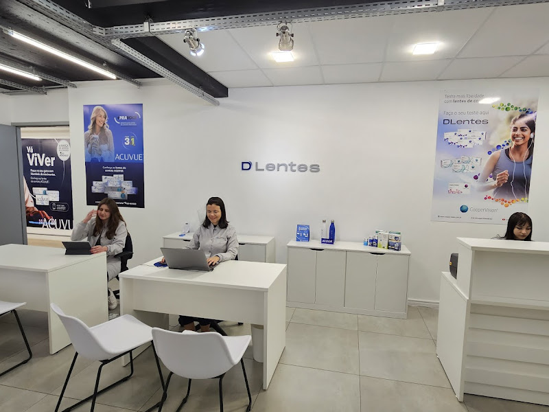 Foto 3 de Lente de contato dental