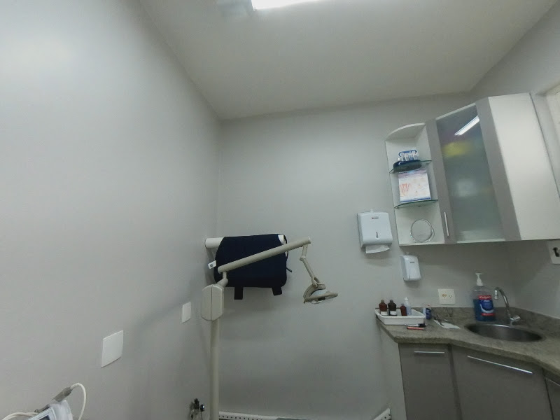 Foto 2 de Leonardo Vaz C. de Castro - Prótese Dentária/Implantodontia/Endodontia no Floresta