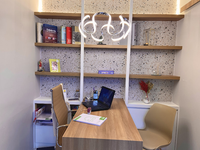 Foto 3 de LES ODONTOLOGIA - ALEXANDRA ÁUREA