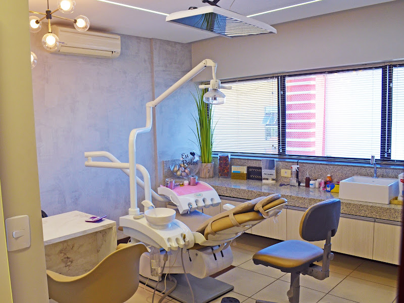 Foto 9 de LH - ODONTOLOGIA