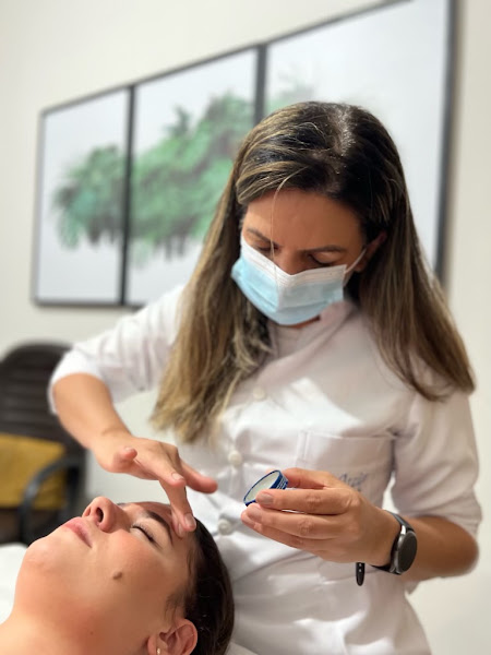 Foto de Lia Araújo - Massoterapia e Quiropraxia Marília - SP