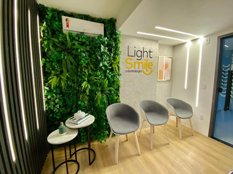 Foto 2 de Light Smile - Facetas em resina em São Luís