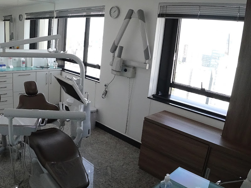 Foto 2 de Livia Morelo Odontologia