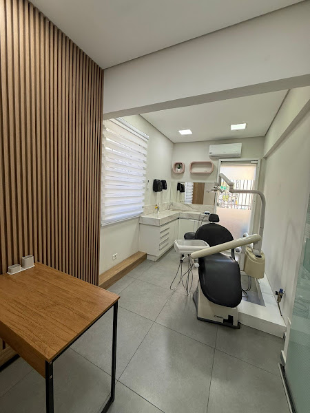 Foto 2 de LLUM Odontologia