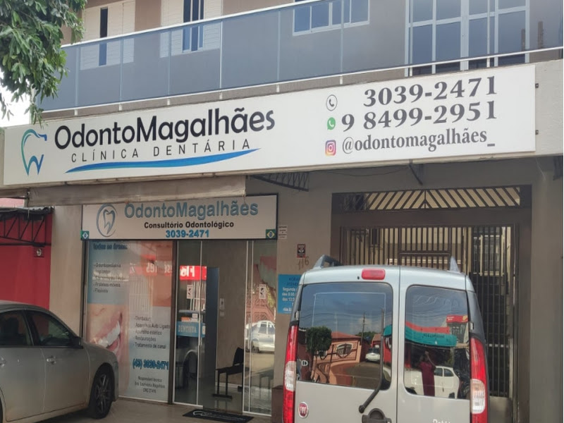 Foto 7 de LondriOdonto | Clínica Odontológica | Preenchimento Labial | Implantes | Próteses | Restauração