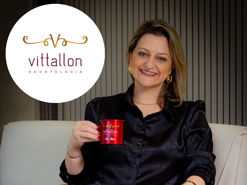 Foto 8 de LondriOdonto | Clínica Odontológica | Preenchimento Labial | Implantes | Próteses | Restauração