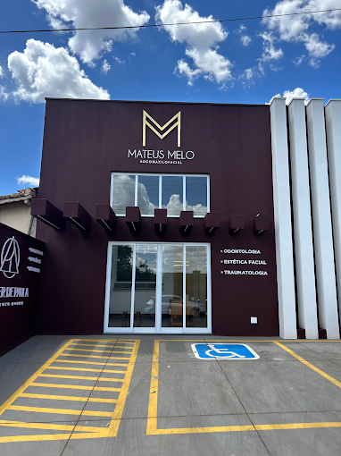 Foto 2 de Lourrane Freitas | Dentista em Patos de Minas