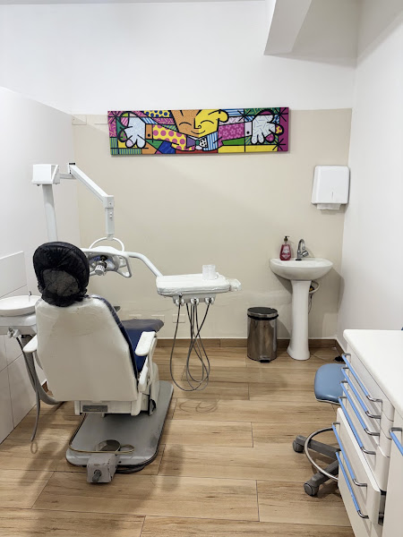 Foto 2 de LR odontologia - Itapecerica da Serra