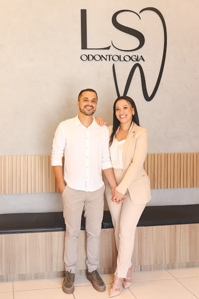 Foto 2 de LS Odontologia - Implantes dentários em Angra dos Reis | Prótese Protocolo em Angra dos Reis