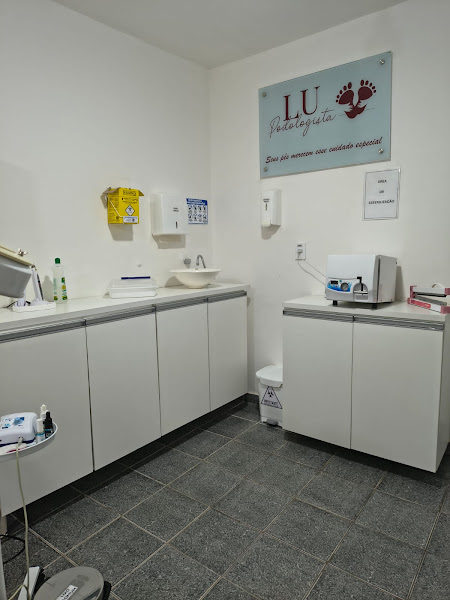 Foto 2 de Lu Podologista | Podologia | Laserterapia