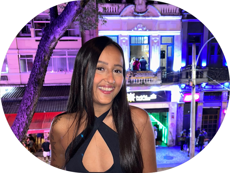 Foto 3 de Luana Sena | Clareamento Dental | Extração de Sisos| Restauração e Limpeza