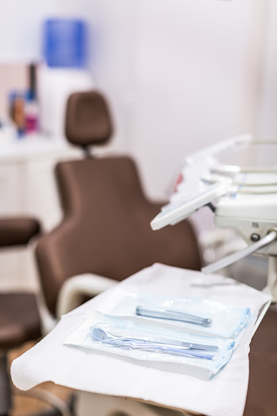 Foto 2 de LUCCA Odontologia - Dra. Claudia Carlotto, Dr. Alexandre Borro e Dr. Enos Kern.