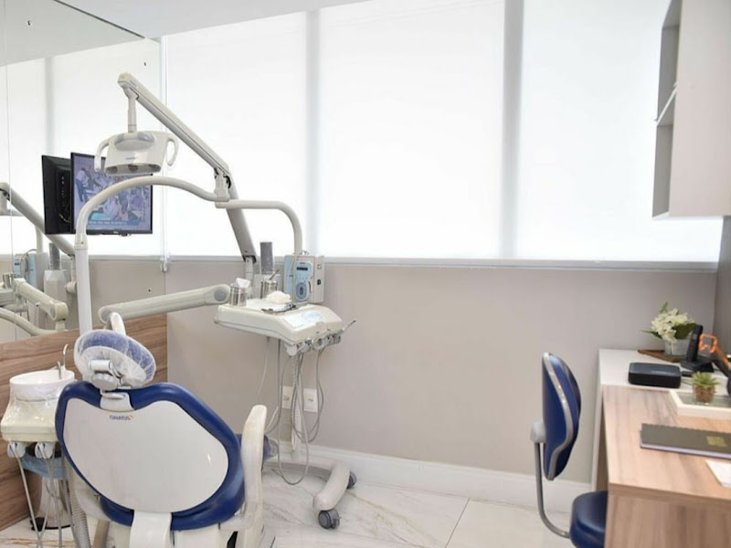 Foto 5 de LUCENA Odontologia - Prótese Protocolo e Implante em Teresina - Lente de contato dental em Teresina
